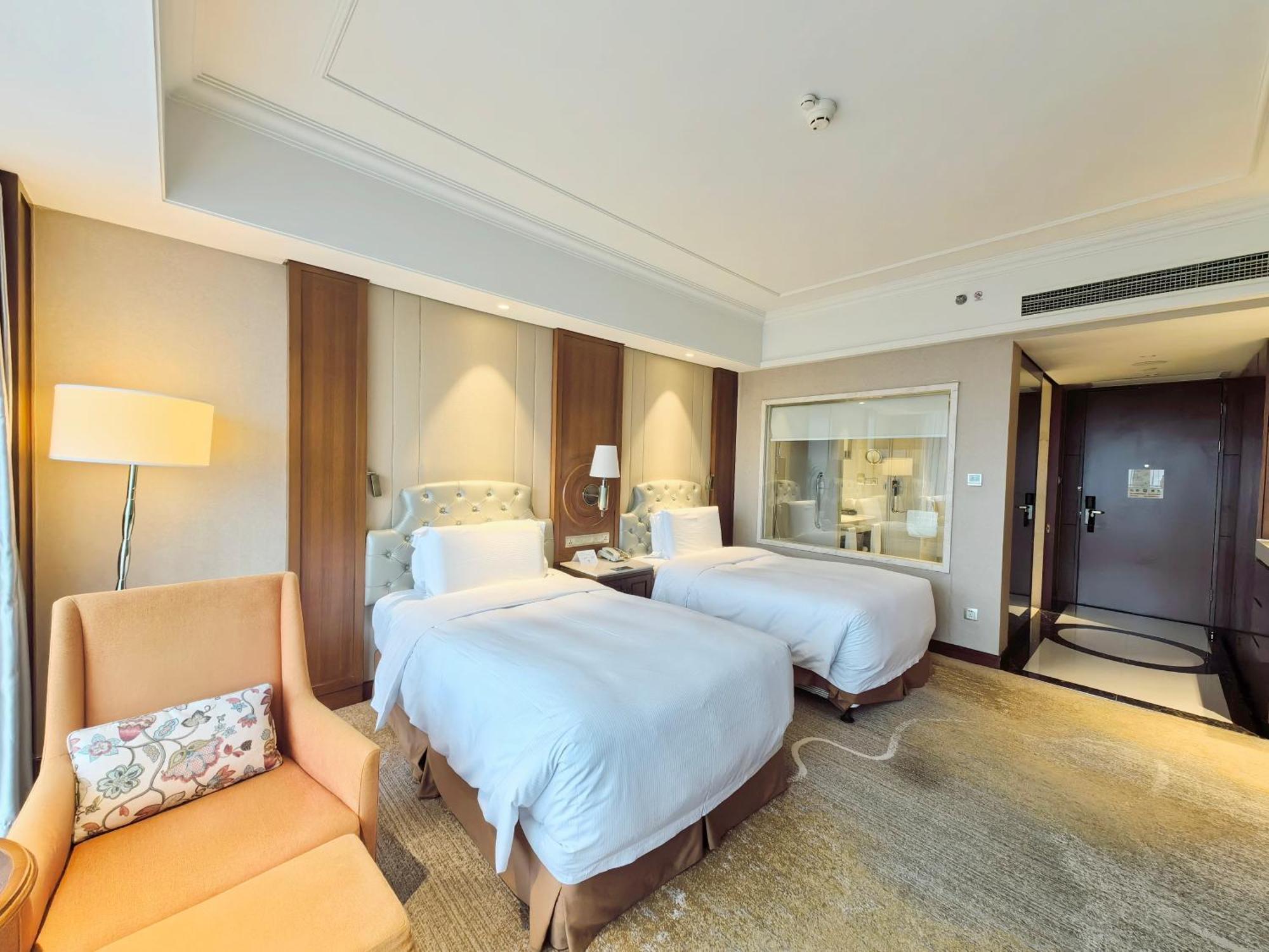 מלון Doubletree By Hilton Ningbo - Chunxiao מראה חיצוני תמונה