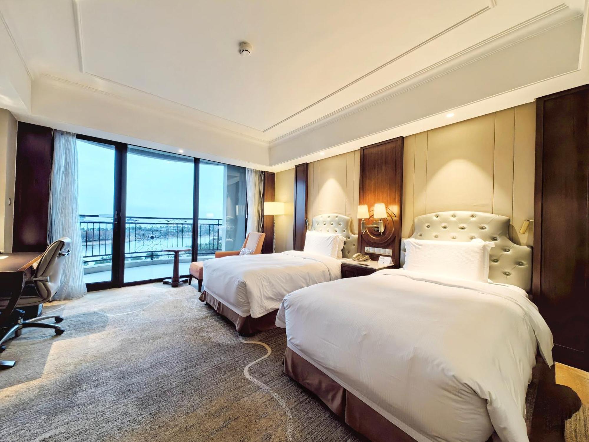 מלון Doubletree By Hilton Ningbo - Chunxiao מראה חיצוני תמונה